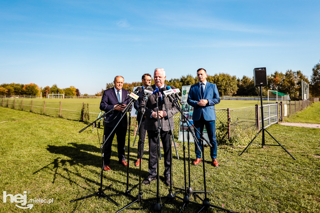 Rozpoczyna się budowa nowej bazy sportowej w Tuszowie Narodowym