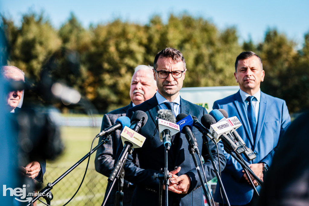 Rozpoczyna się budowa nowej bazy sportowej w Tuszowie Narodowym
