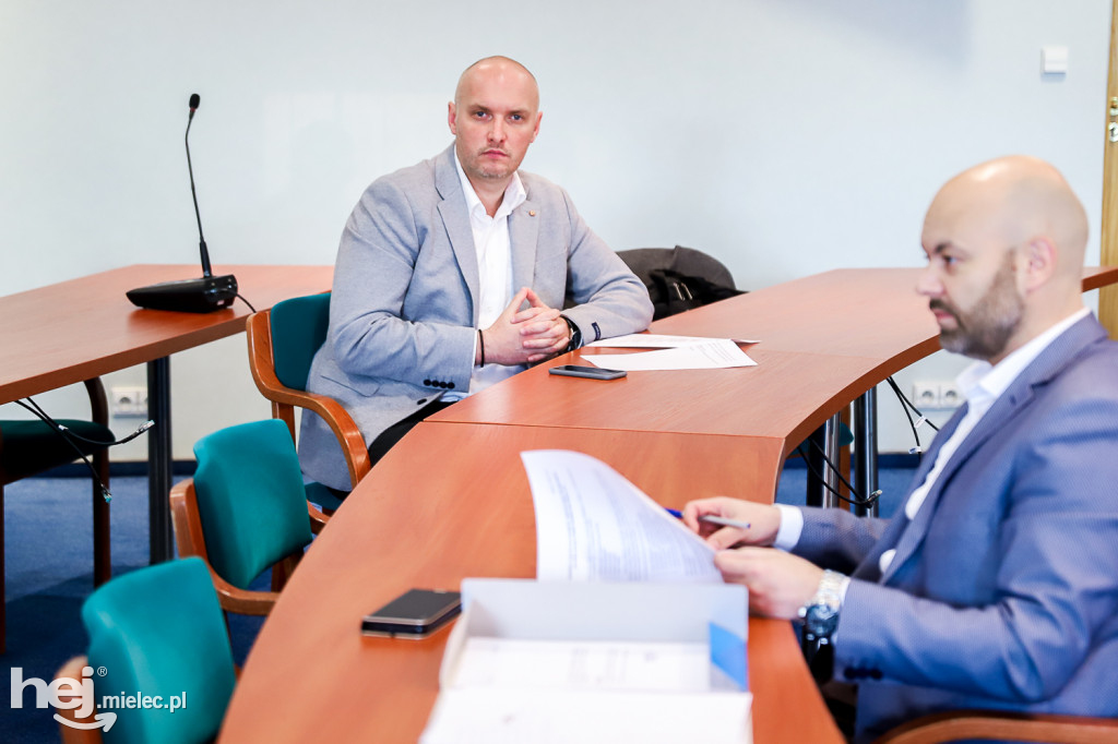 Ostatnie posiedzenie komisji specjalnej