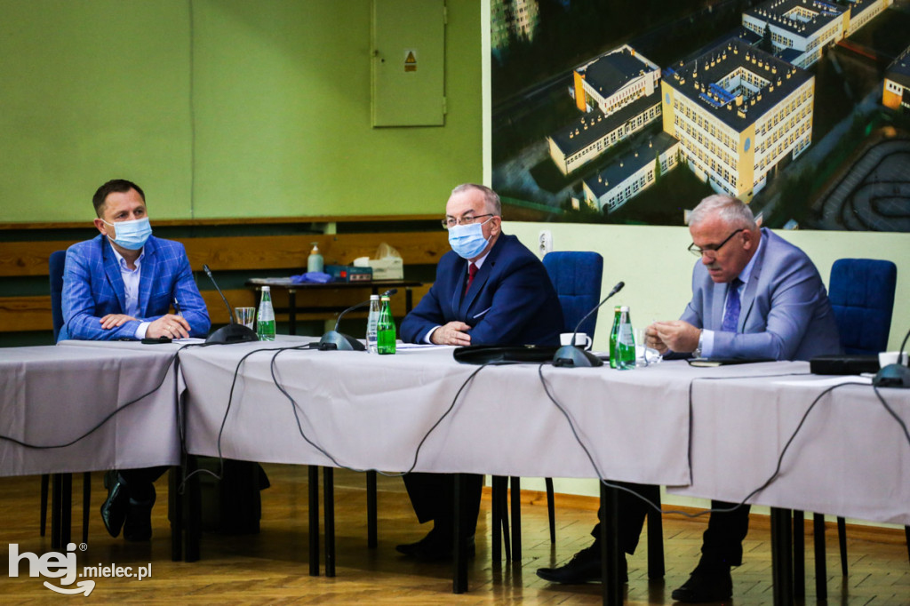Sesja Rady Powiatu Mieleckiego - 25 października 2021