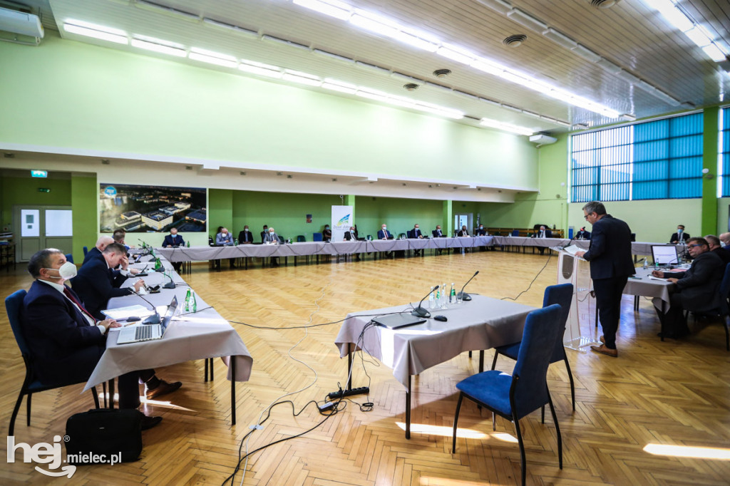 Sesja Rady Powiatu Mieleckiego - 25 października 2021