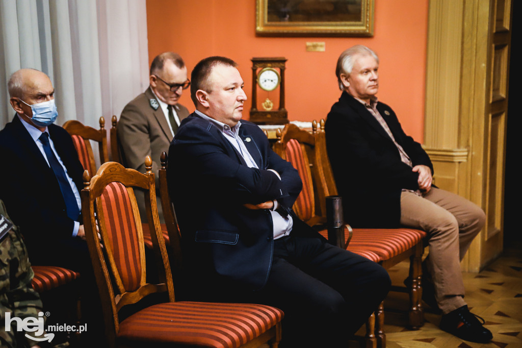 Komitet Stulecia z podsumowaniami i podziękowaniami