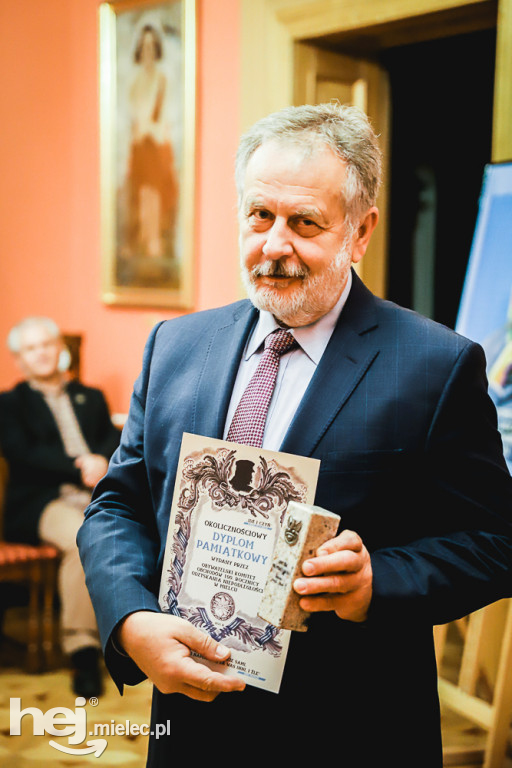 Komitet Stulecia z podsumowaniami i podziękowaniami