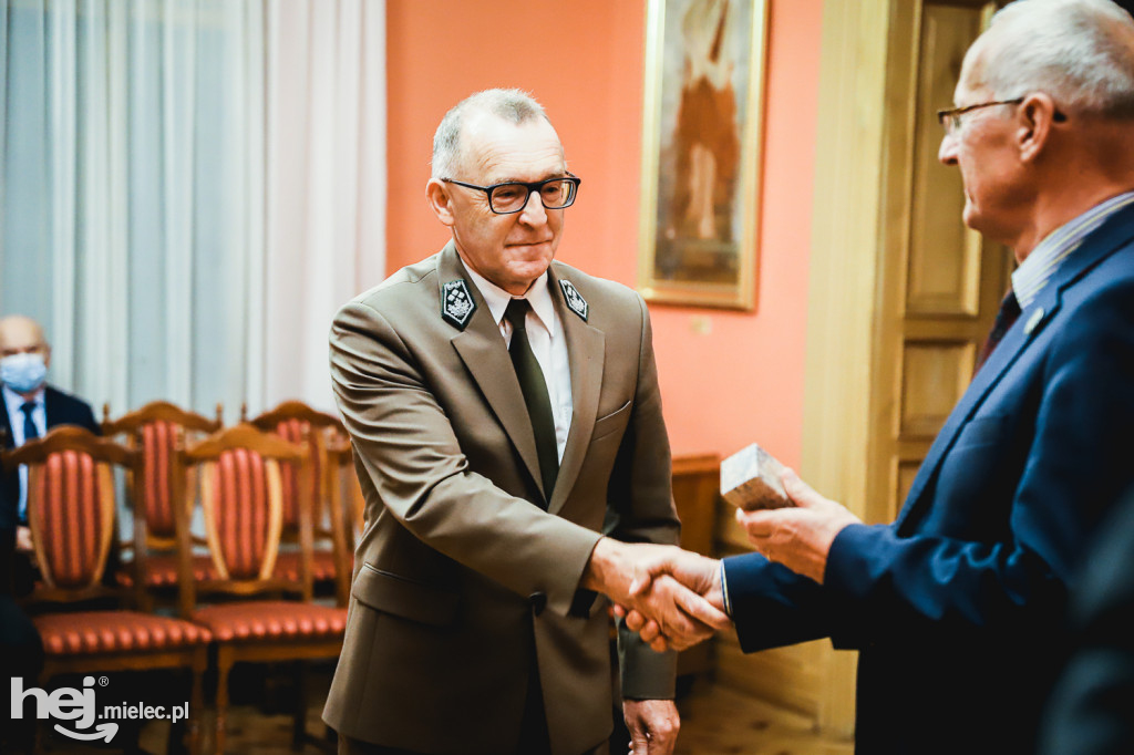 Komitet Stulecia z podsumowaniami i podziękowaniami
