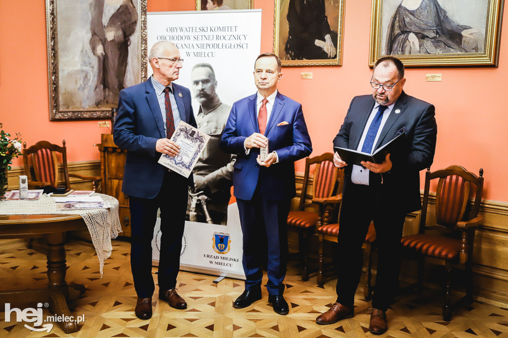 Komitet Stulecia z podsumowaniami i podziękowaniami