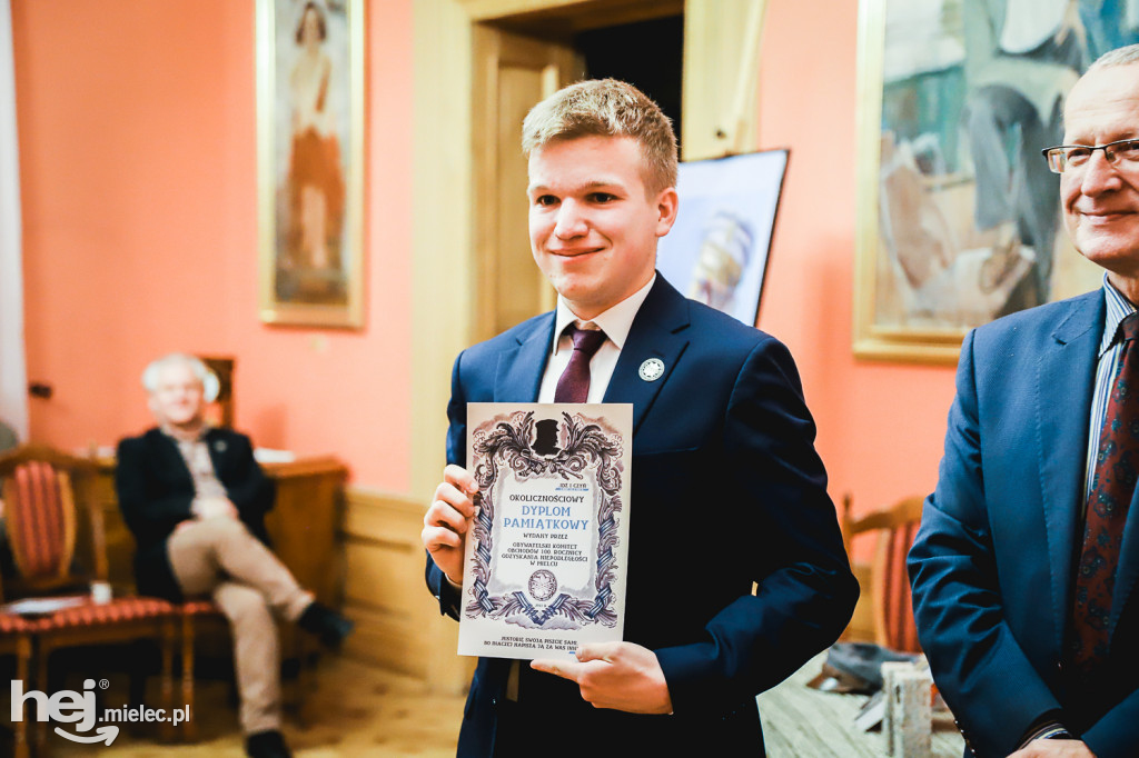 Komitet Stulecia z podsumowaniami i podziękowaniami