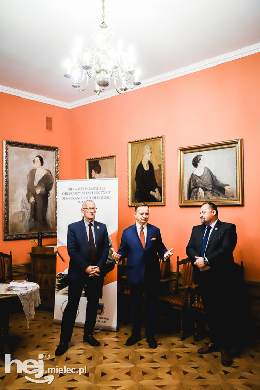 Komitet Stulecia z podsumowaniami i podziękowaniami
