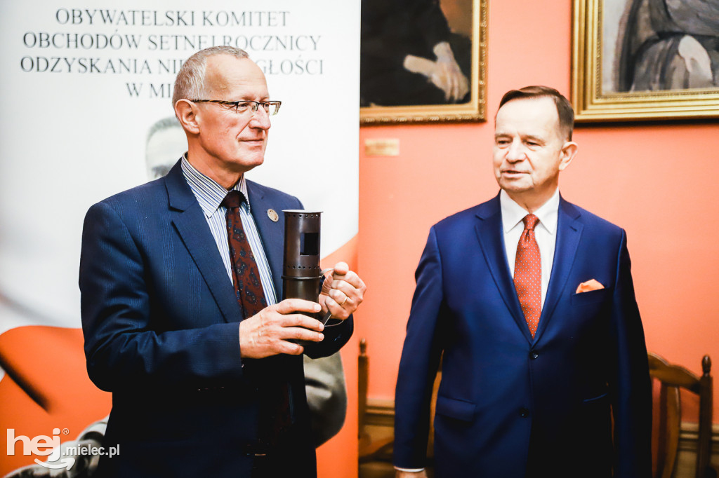 Komitet Stulecia z podsumowaniami i podziękowaniami