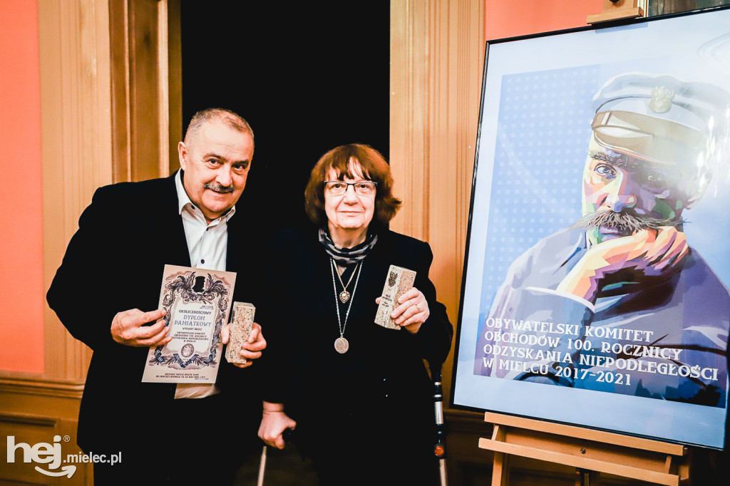 Komitet Stulecia z podsumowaniami i podziękowaniami