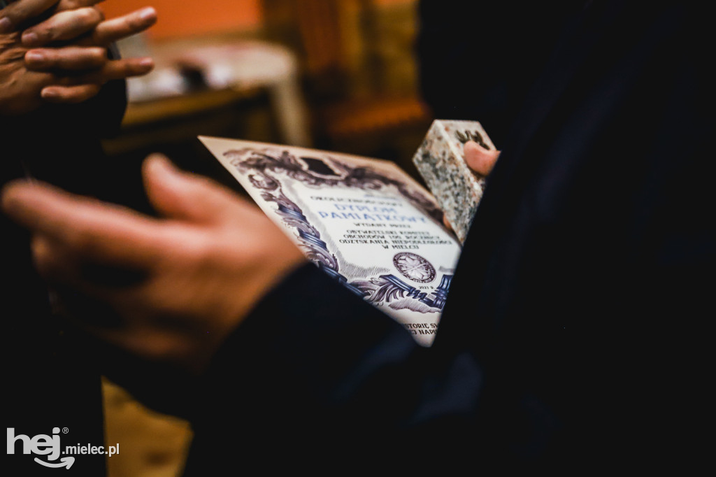 Komitet Stulecia z podsumowaniami i podziękowaniami