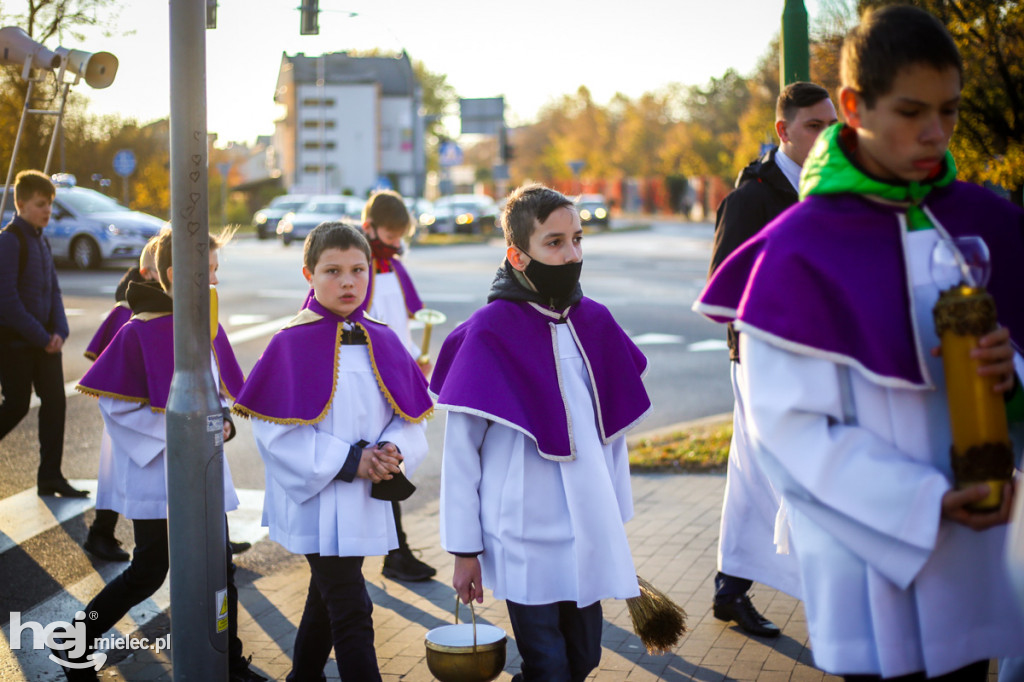 Wszystkich Świętych 2021 na Cmentarzu Parafialnym