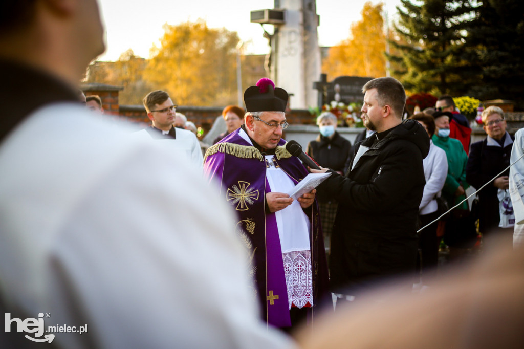 Wszystkich Świętych 2021 na Cmentarzu Parafialnym