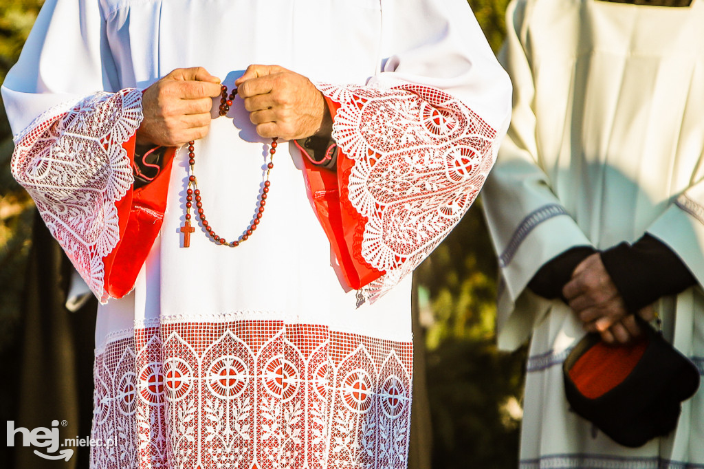 Tłoczno we Wszystkich Świętych na Cmentarzu Komunalnym