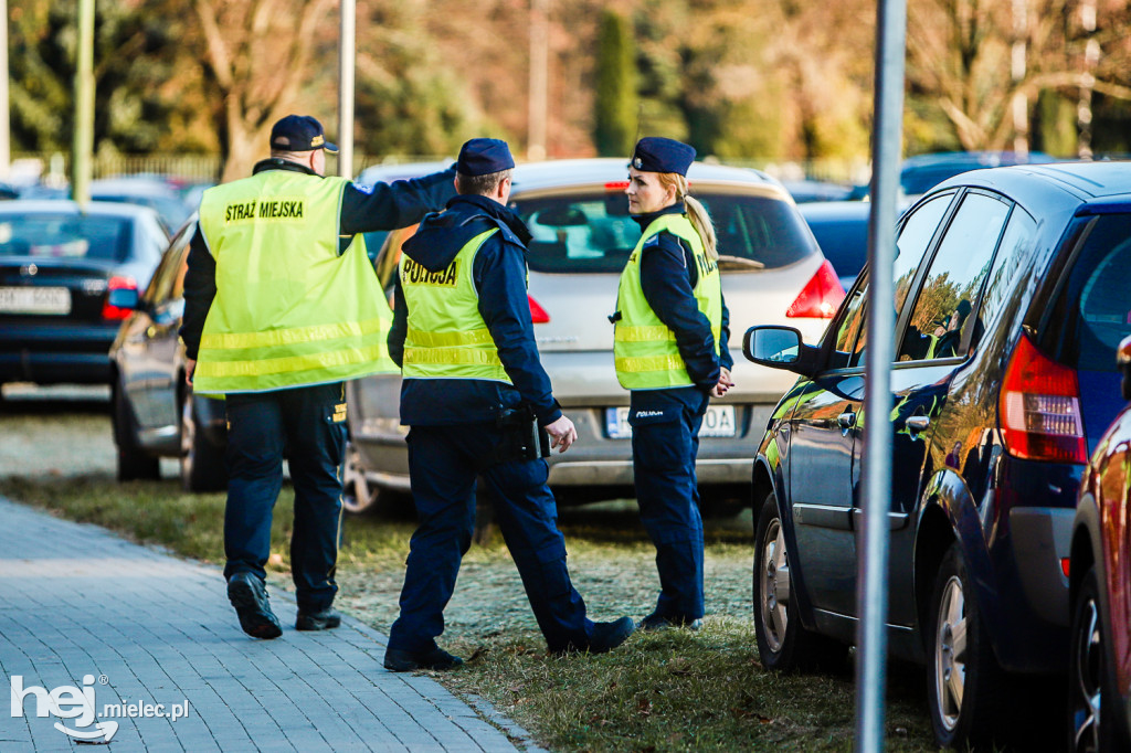 Tłoczno we Wszystkich Świętych na Cmentarzu Komunalnym