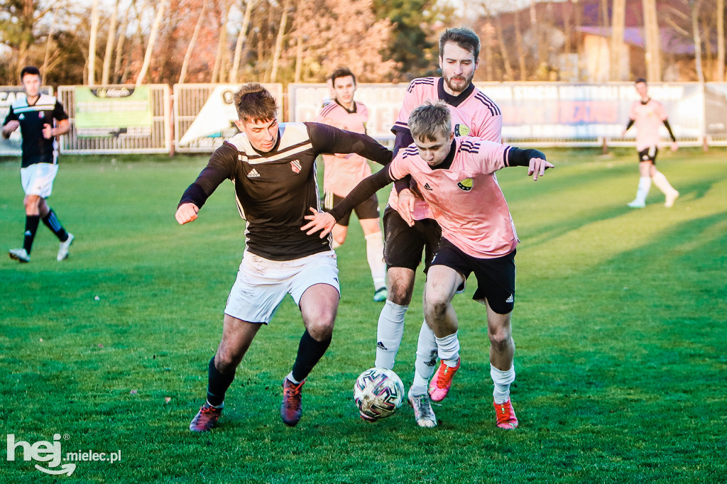 CZARNI TRZEŚŃ - PIAST TUCZEMPY