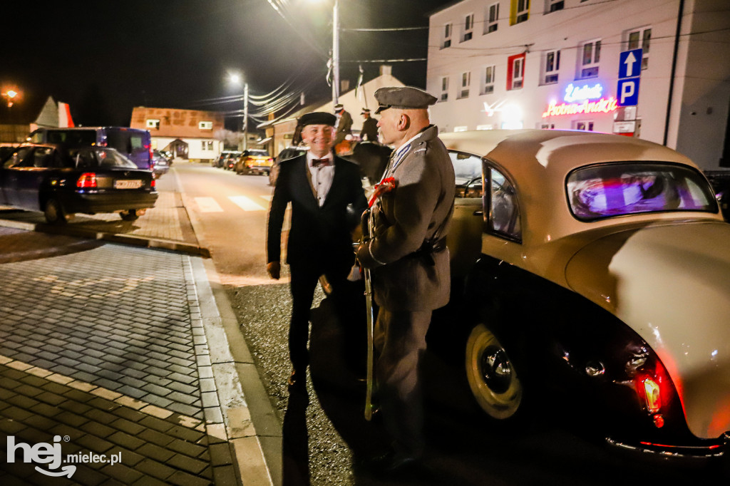 Ogień Niepodległości i marszałek Piłsudski w Przecławiu