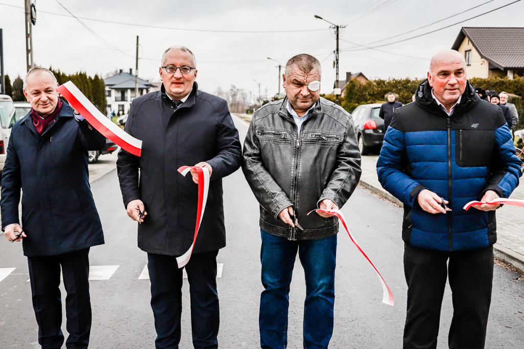 Nowa droga połączyła dwie gminy