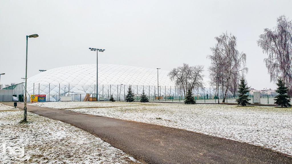 Wielki balon pojawił się na błoniach
