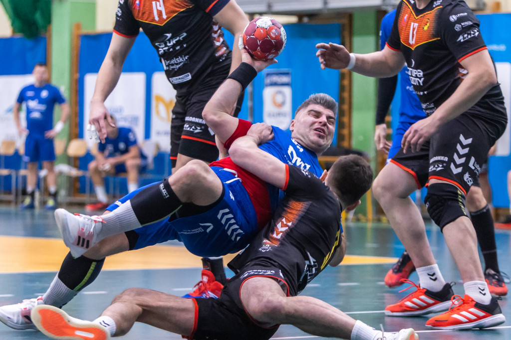 Handball Stal wróciła do treningów i sparingów