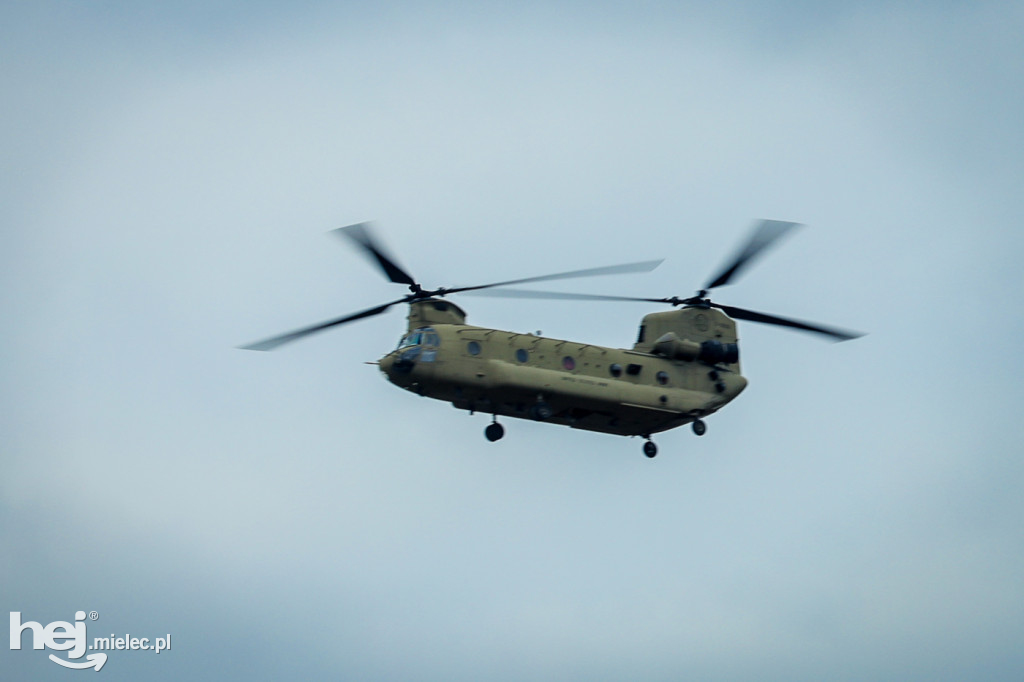 Śmigłowce H-47 Chinook - Boeing na Lotniku Mielec