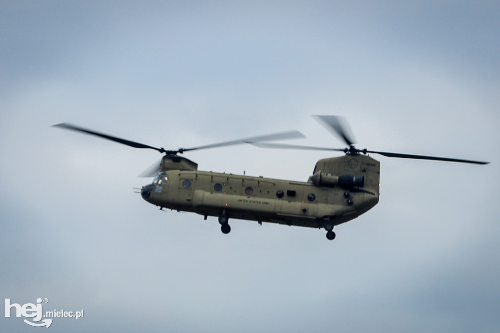 Śmigłowce H-47 Chinook - Boeing na Lotniku Mielec