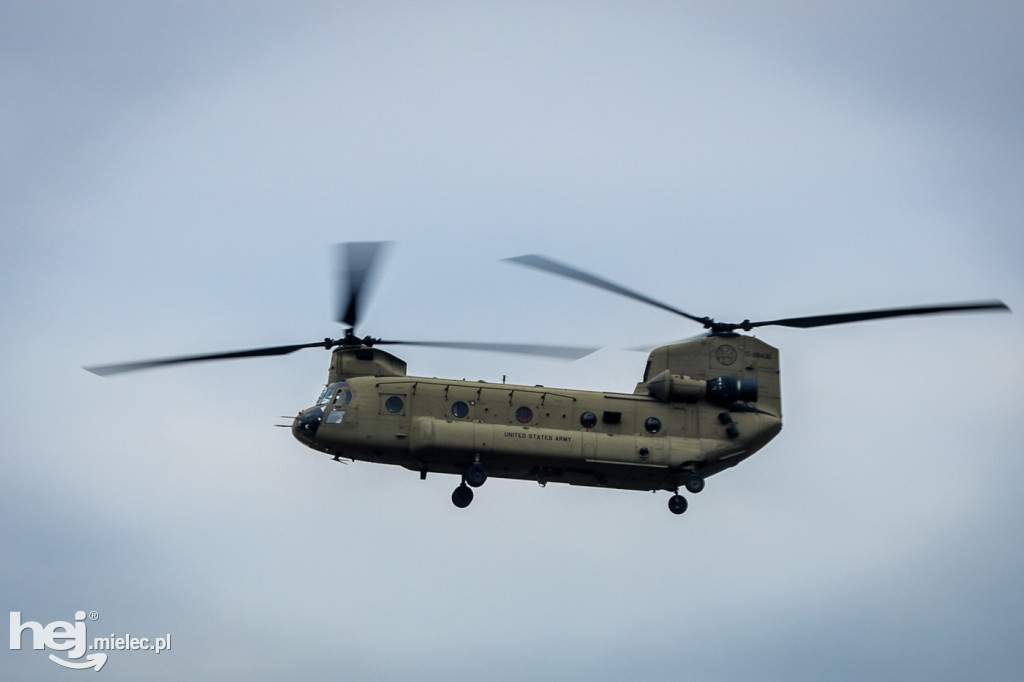 Śmigłowce H-47 Chinook - Boeing na Lotniku Mielec