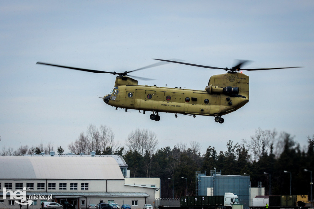 Śmigłowce H-47 Chinook - Boeing na Lotniku Mielec