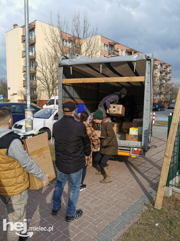 Pierwsze mieleckie konwoje z pomocą ruszyły na granicę