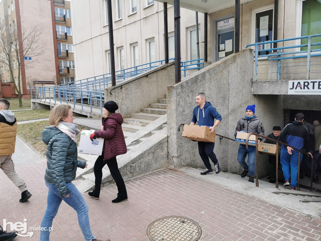 Pierwsze mieleckie konwoje z pomocą ruszyły na granicę