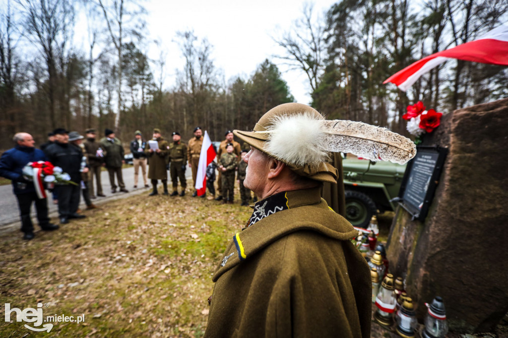 Odsłonięcie Dębu Niezłomnych im. por. Henryka Atemborskiego