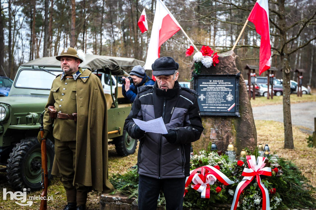 Odsłonięcie Dębu Niezłomnych im. por. Henryka Atemborskiego