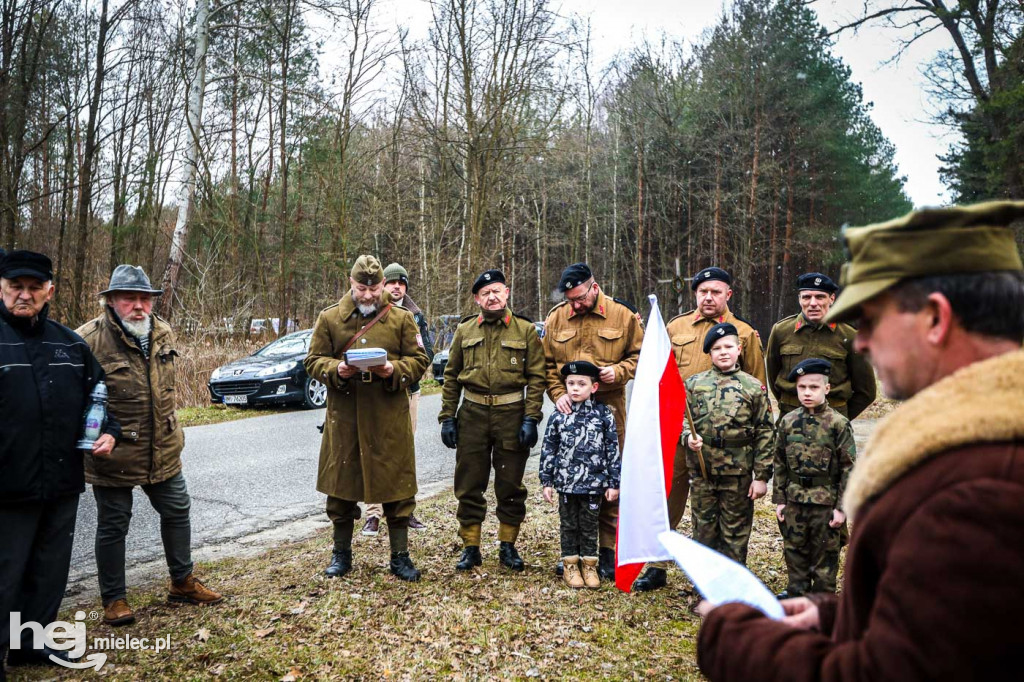 Odsłonięcie Dębu Niezłomnych im. por. Henryka Atemborskiego