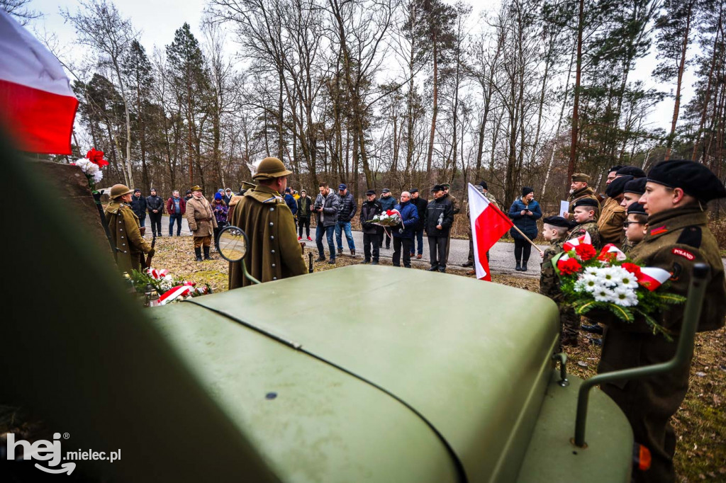 Odsłonięcie Dębu Niezłomnych im. por. Henryka Atemborskiego