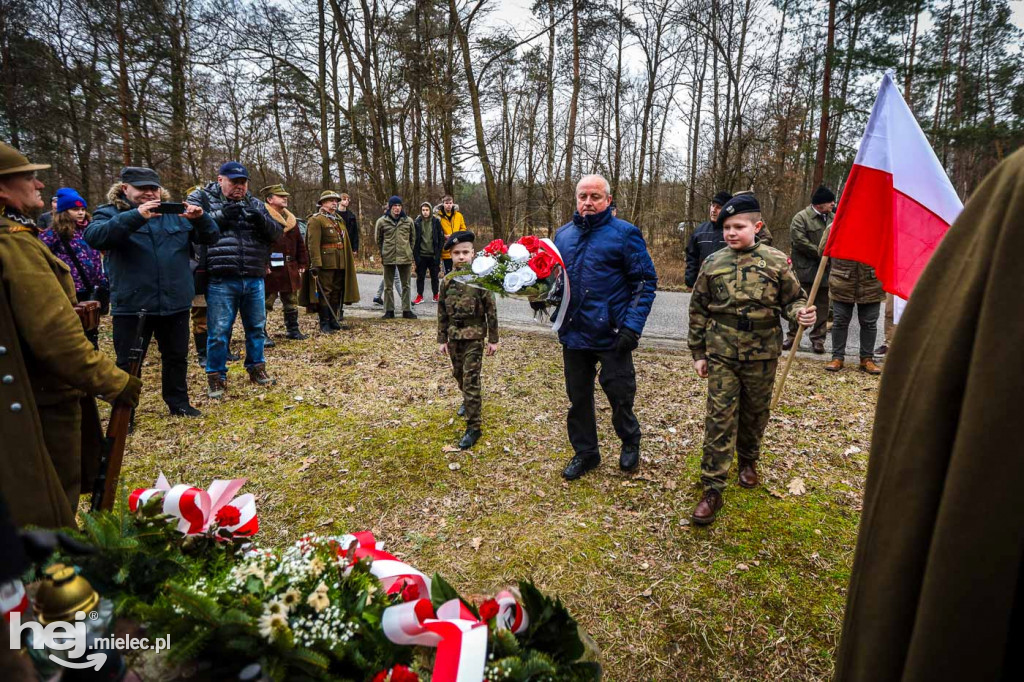 Odsłonięcie Dębu Niezłomnych im. por. Henryka Atemborskiego