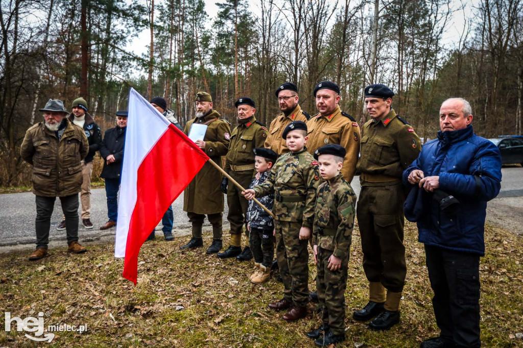 Odsłonięcie Dębu Niezłomnych im. por. Henryka Atemborskiego