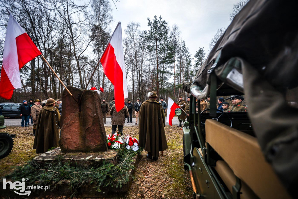 Odsłonięcie Dębu Niezłomnych im. por. Henryka Atemborskiego