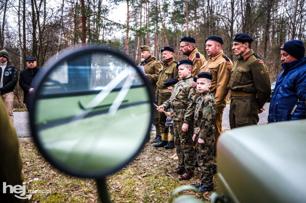 Odsłonięcie Dębu Niezłomnych im. por. Henryka Atemborskiego