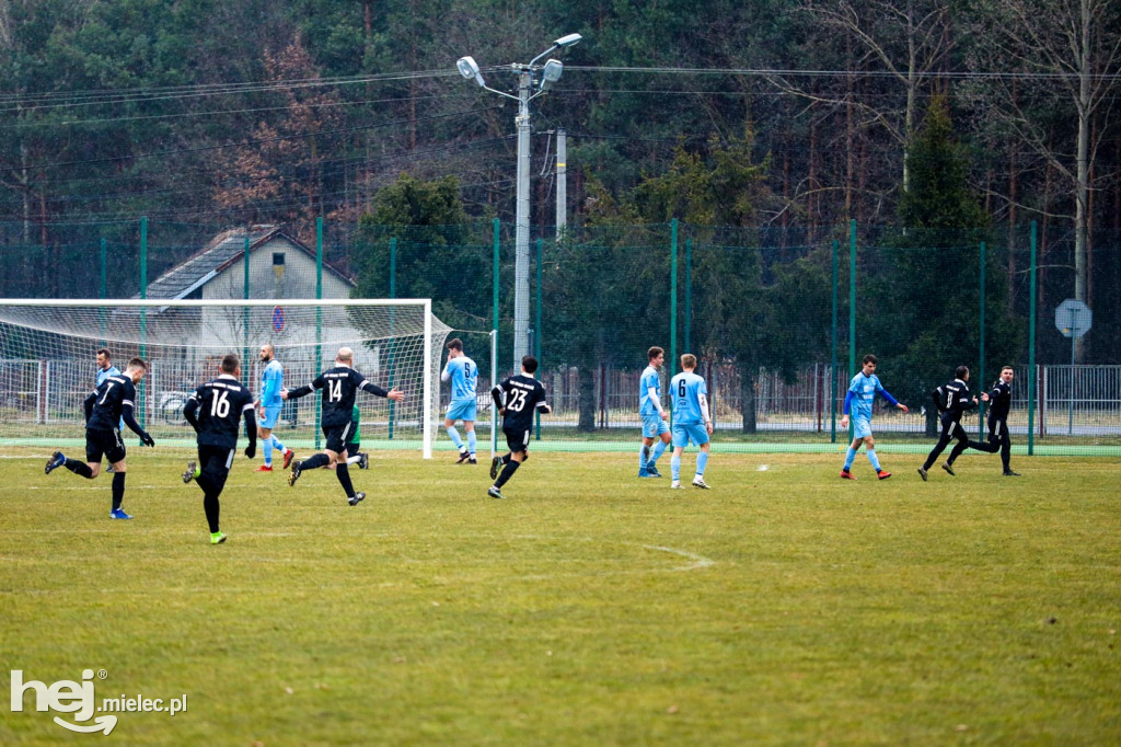 Puchar Polski: LKS Czarni Trześń - Korona Rzeszów