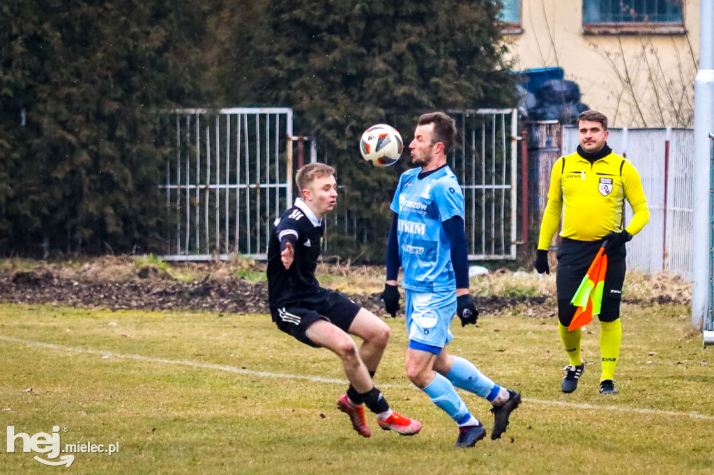 Puchar Polski: LKS Czarni Trześń - Korona Rzeszów