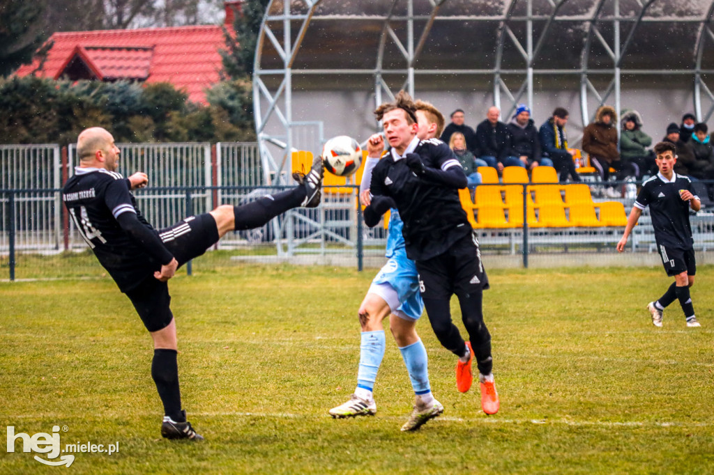 Puchar Polski: LKS Czarni Trześń - Korona Rzeszów