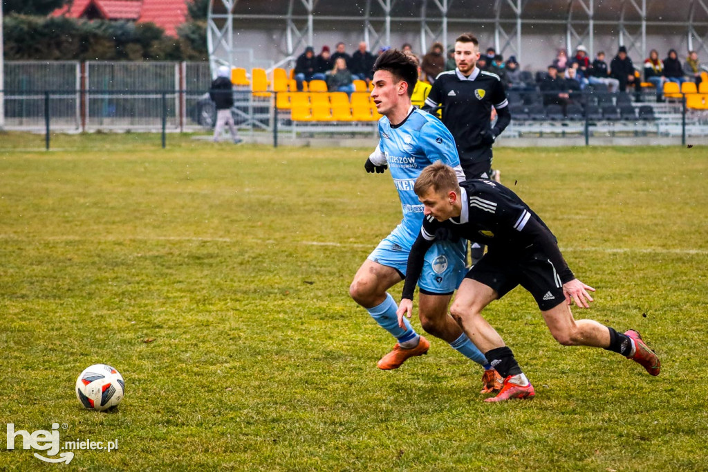Puchar Polski: LKS Czarni Trześń - Korona Rzeszów