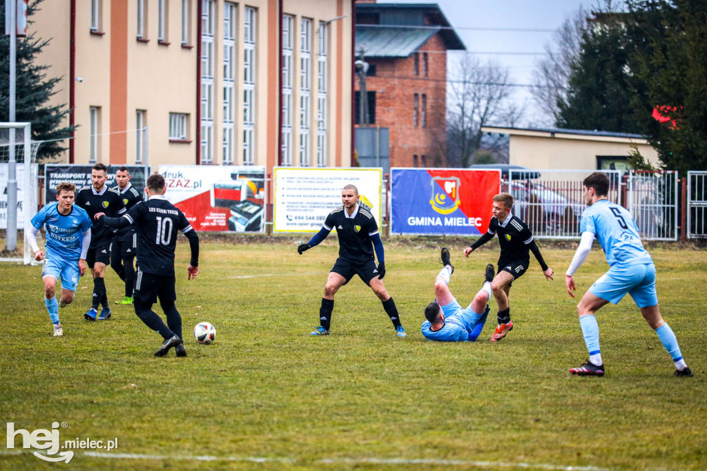 Puchar Polski: LKS Czarni Trześń - Korona Rzeszów
