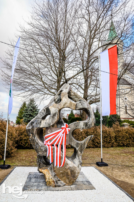 Odsłonięcie obelisku pamięci Ignacego Łukasiewicza