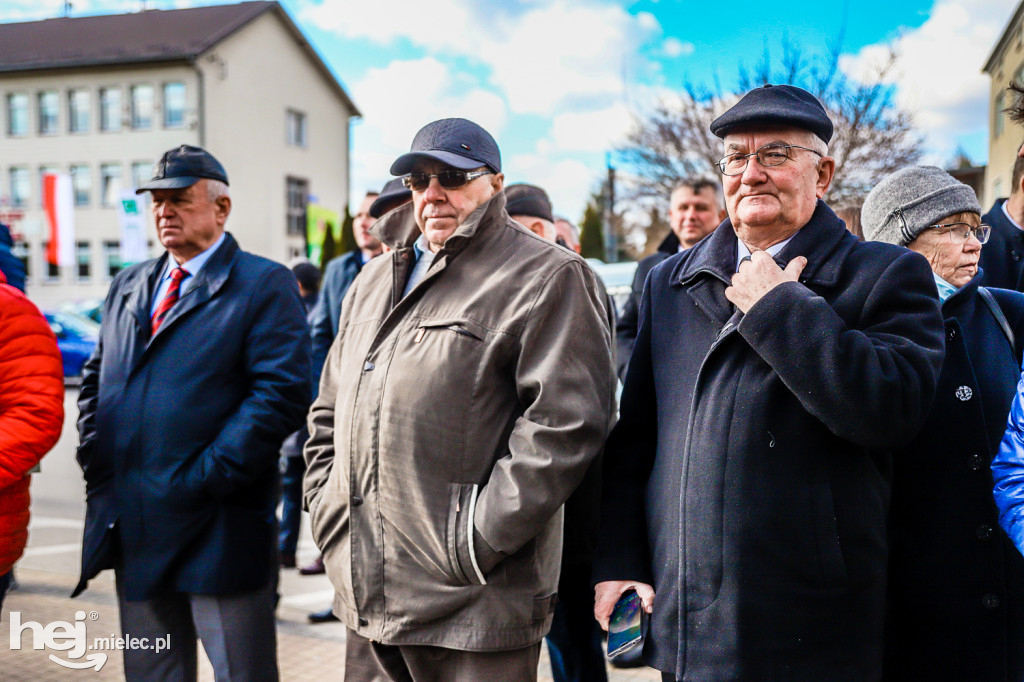 Odsłonięcie obelisku pamięci Ignacego Łukasiewicza