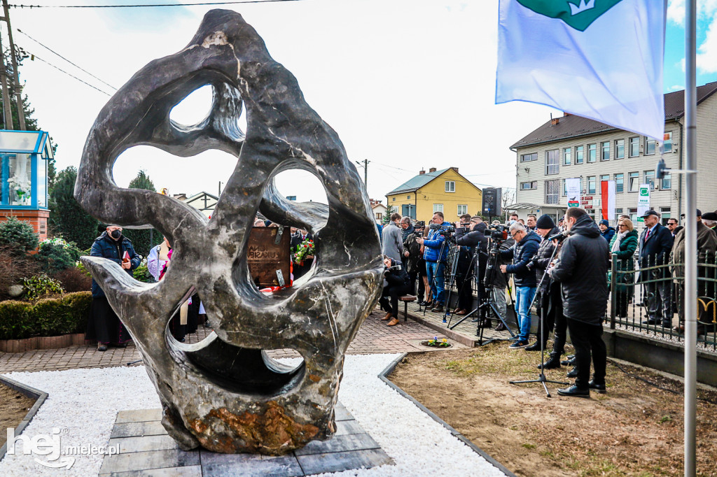 Odsłonięcie obelisku pamięci Ignacego Łukasiewicza