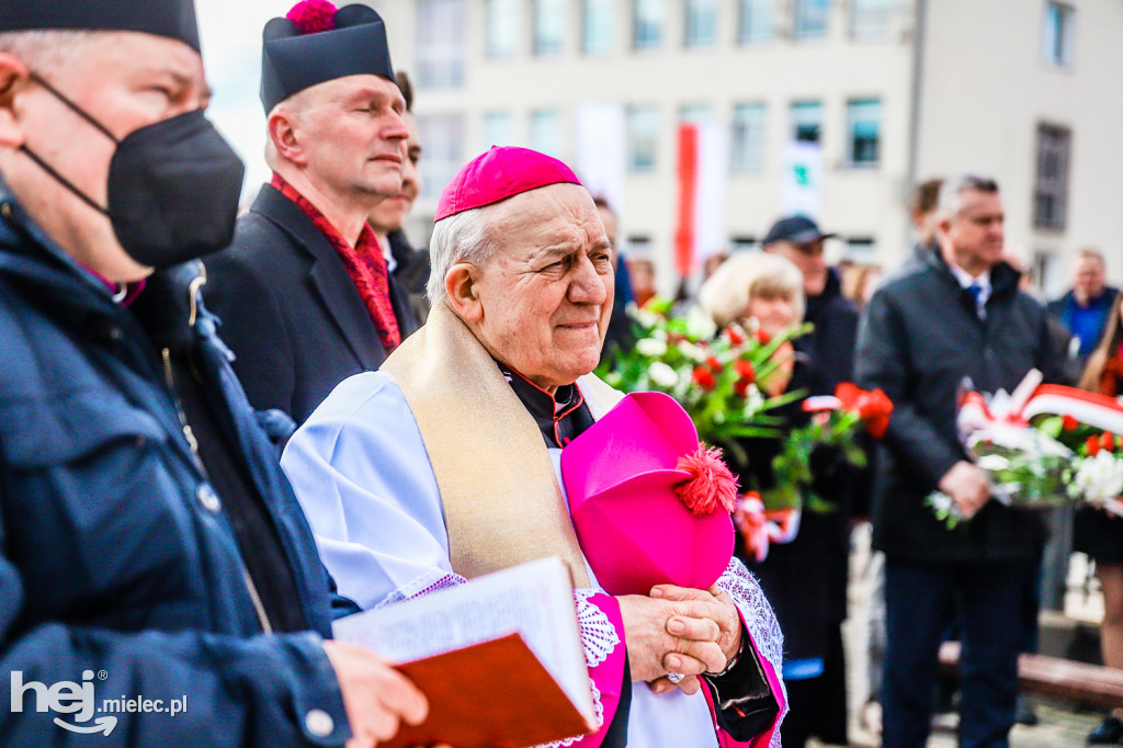 Odsłonięcie obelisku pamięci Ignacego Łukasiewicza