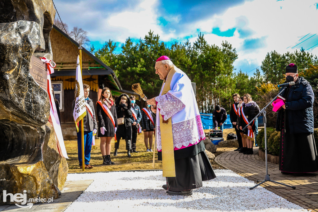 Odsłonięcie obelisku pamięci Ignacego Łukasiewicza