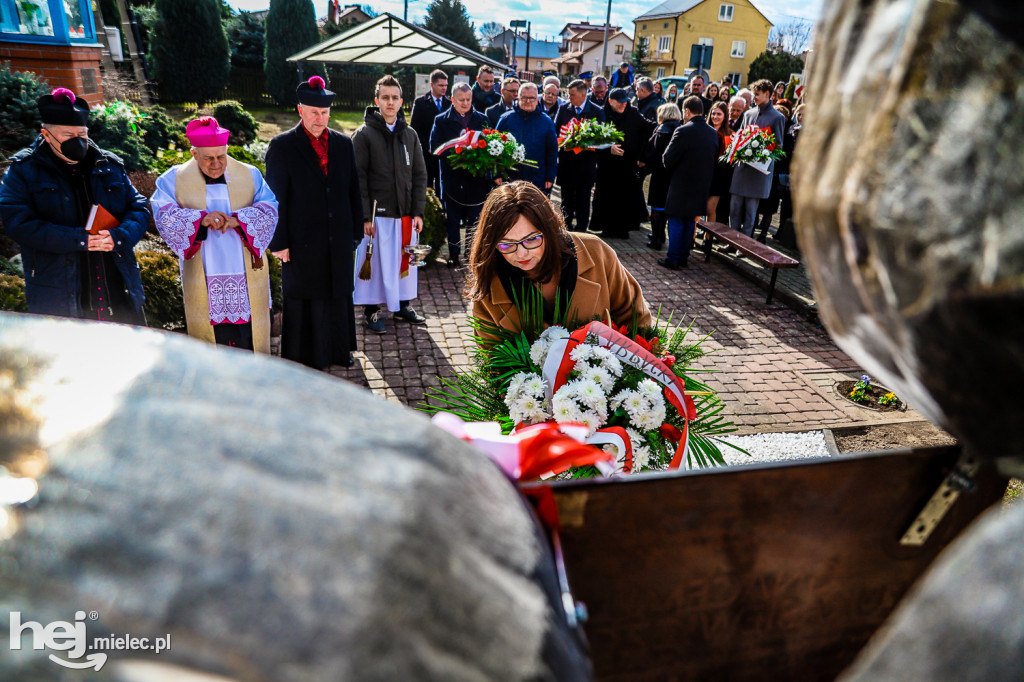 Odsłonięcie obelisku pamięci Ignacego Łukasiewicza