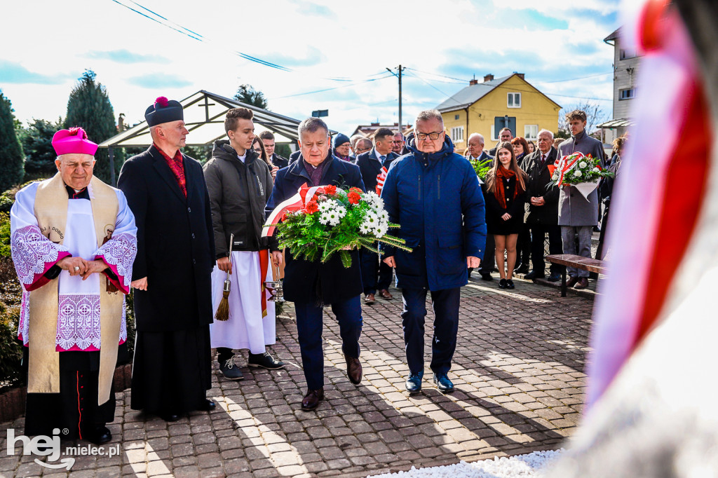 Odsłonięcie obelisku pamięci Ignacego Łukasiewicza