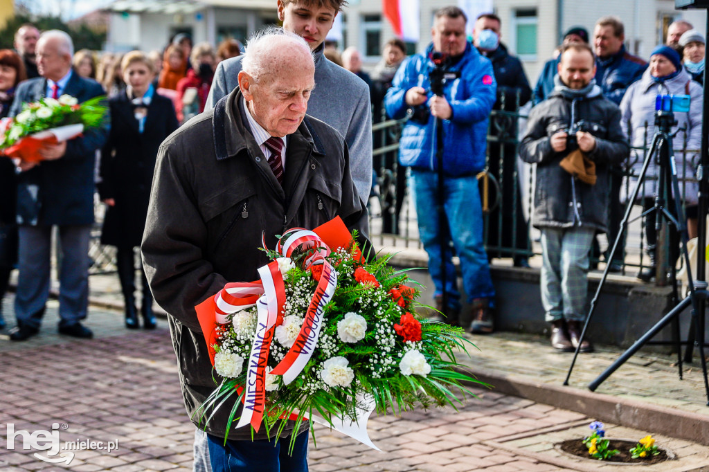 Odsłonięcie obelisku pamięci Ignacego Łukasiewicza